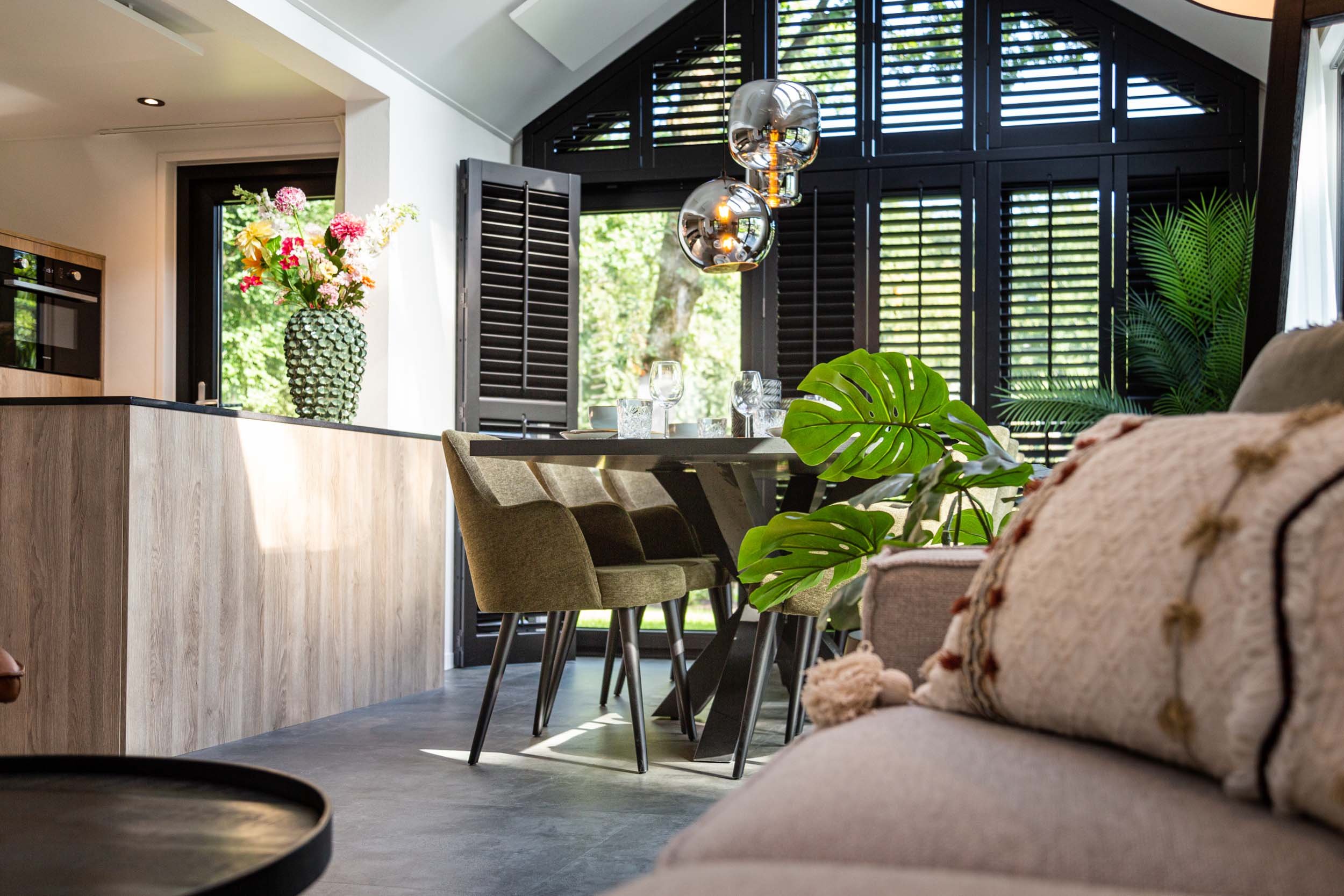Residence Lage Vuursche - Lodge Royal Eco 4 personen wellness hottub - Interieur - Eetkamer - 3