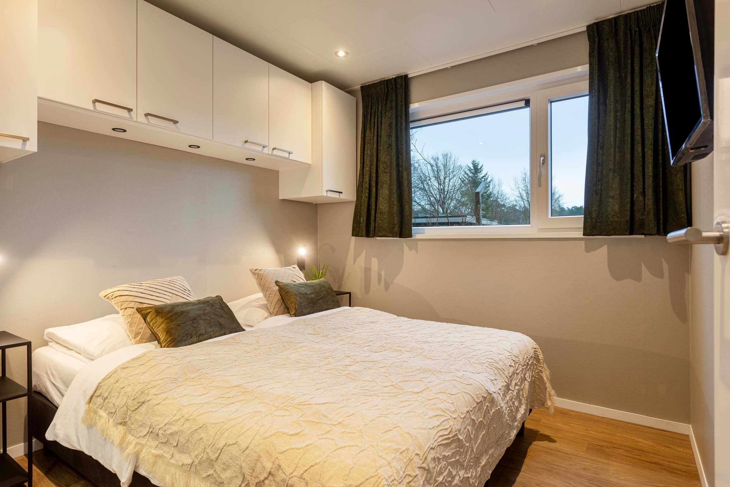 Recreatiepark Beekbergen - Belvedere 6 personen - 79A - Interieur - Slaapkamer - 4