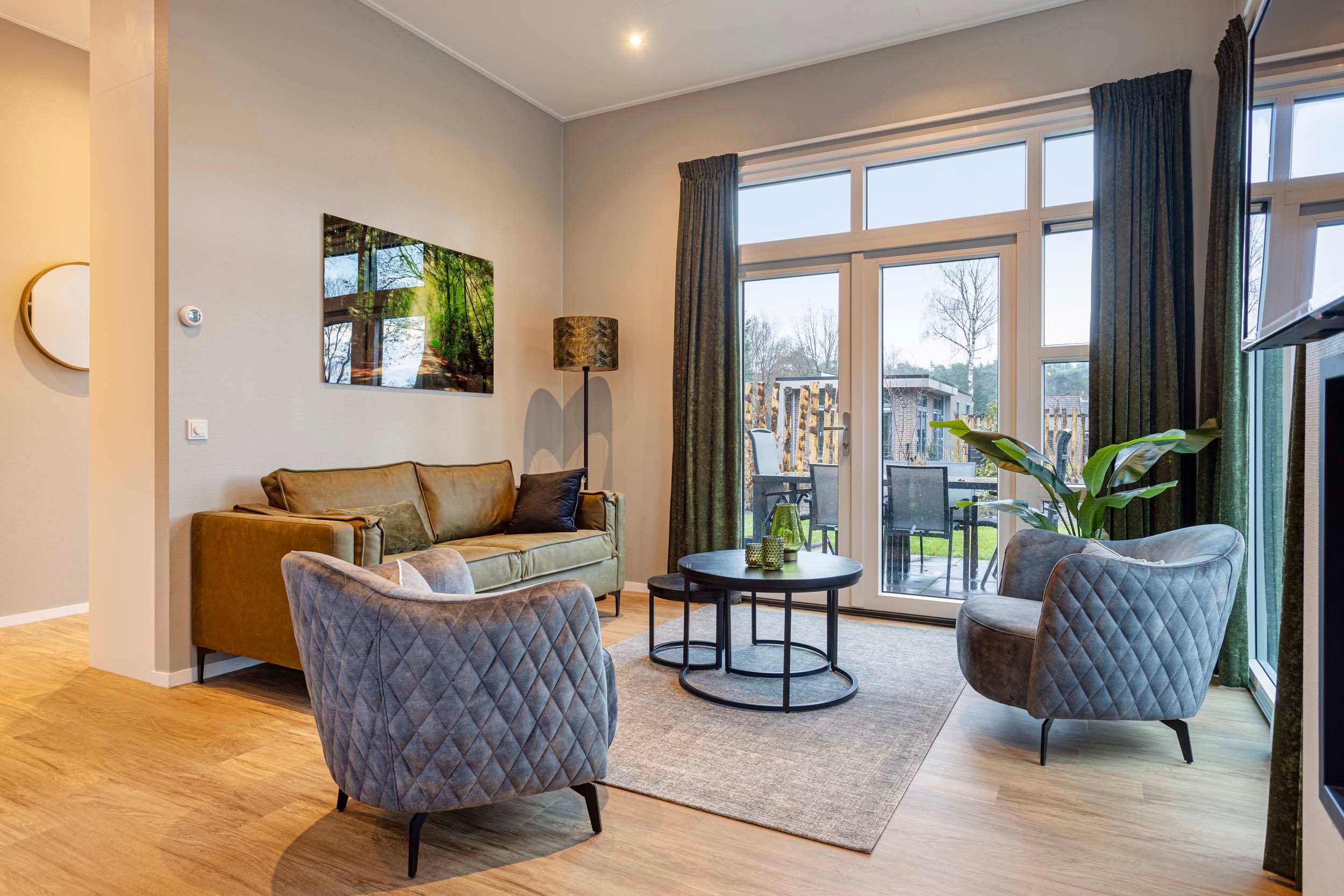 Recreatiepark Beekbergen - Belvedere 6 personen - 79A - Interieur - Woonkamer - 1