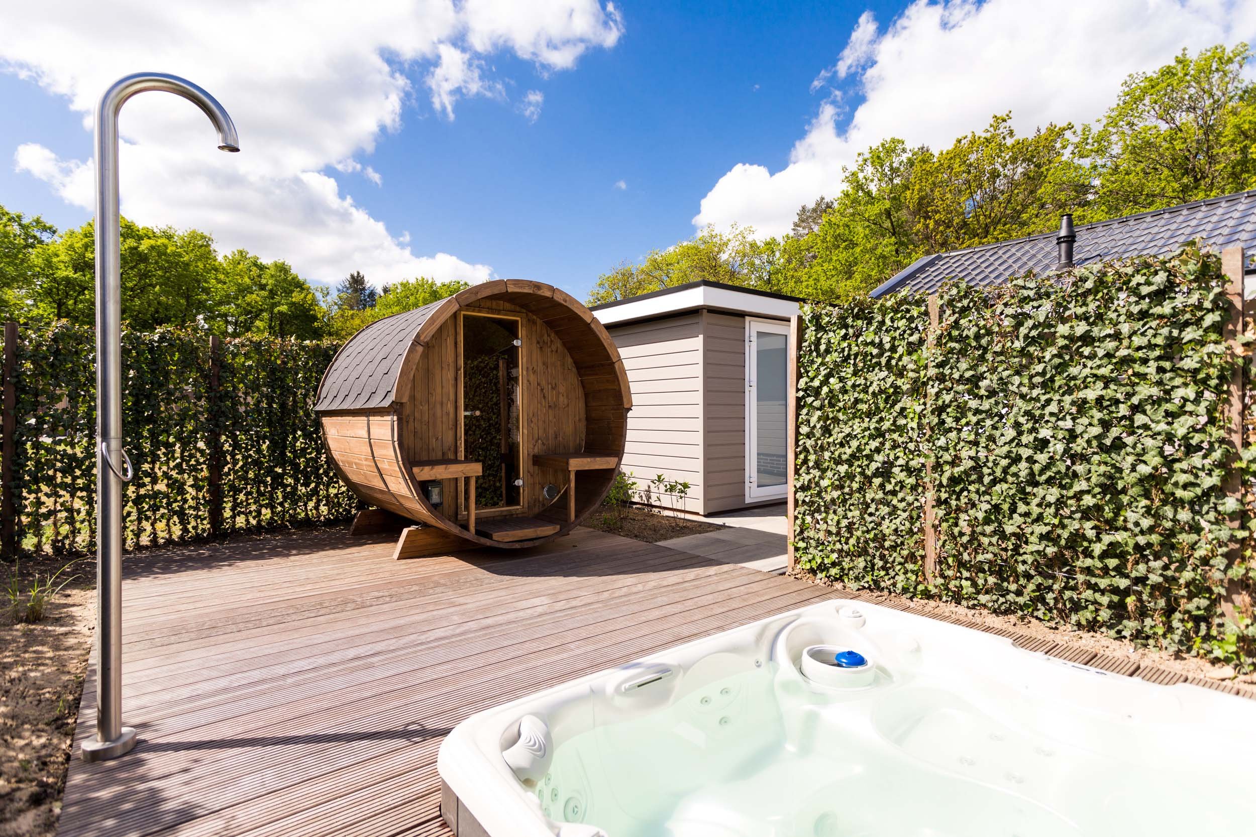 Recreatiepark Beekbergen - Ferox XL 6 personen wellness - 241 - Exterieur - 4