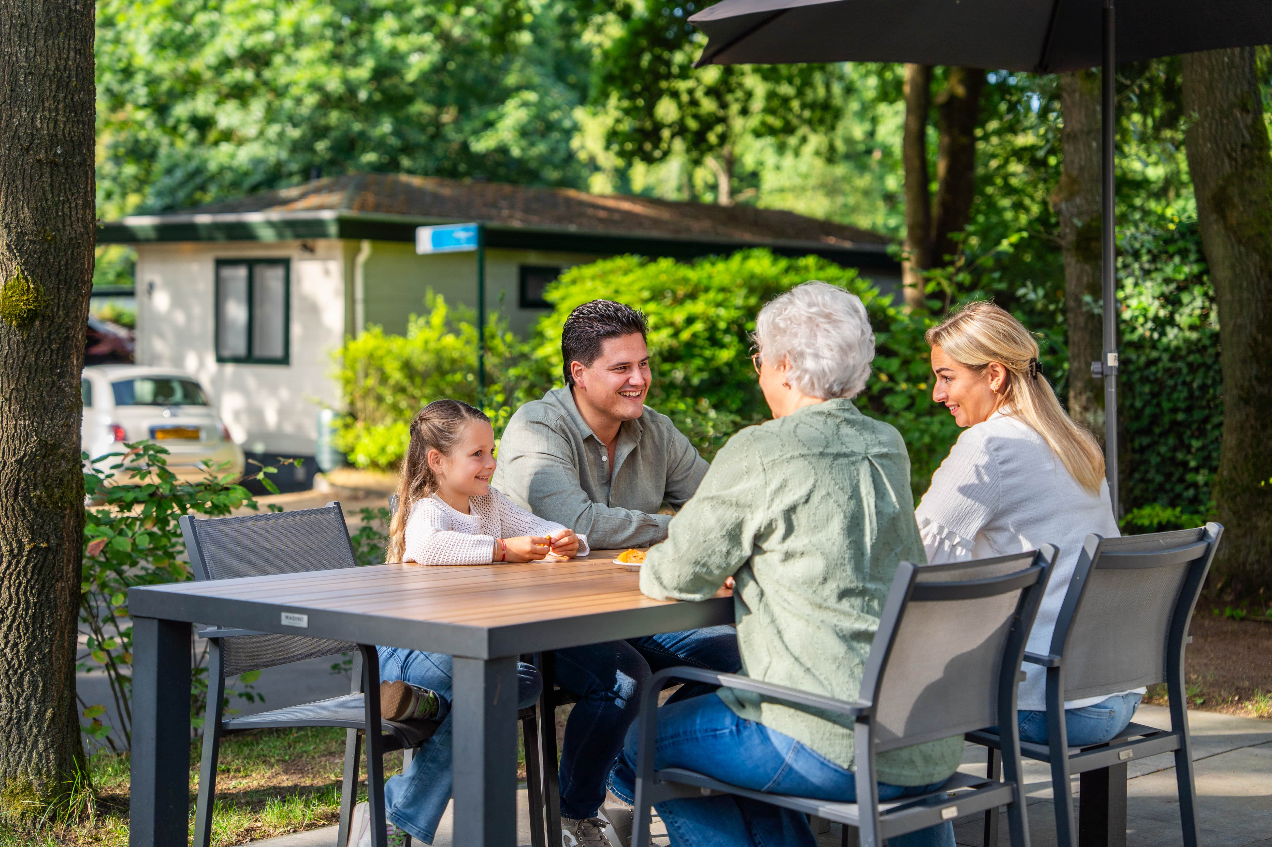 Recreatiepark t Gelloo - Vakantiegasten bij woning -06-min