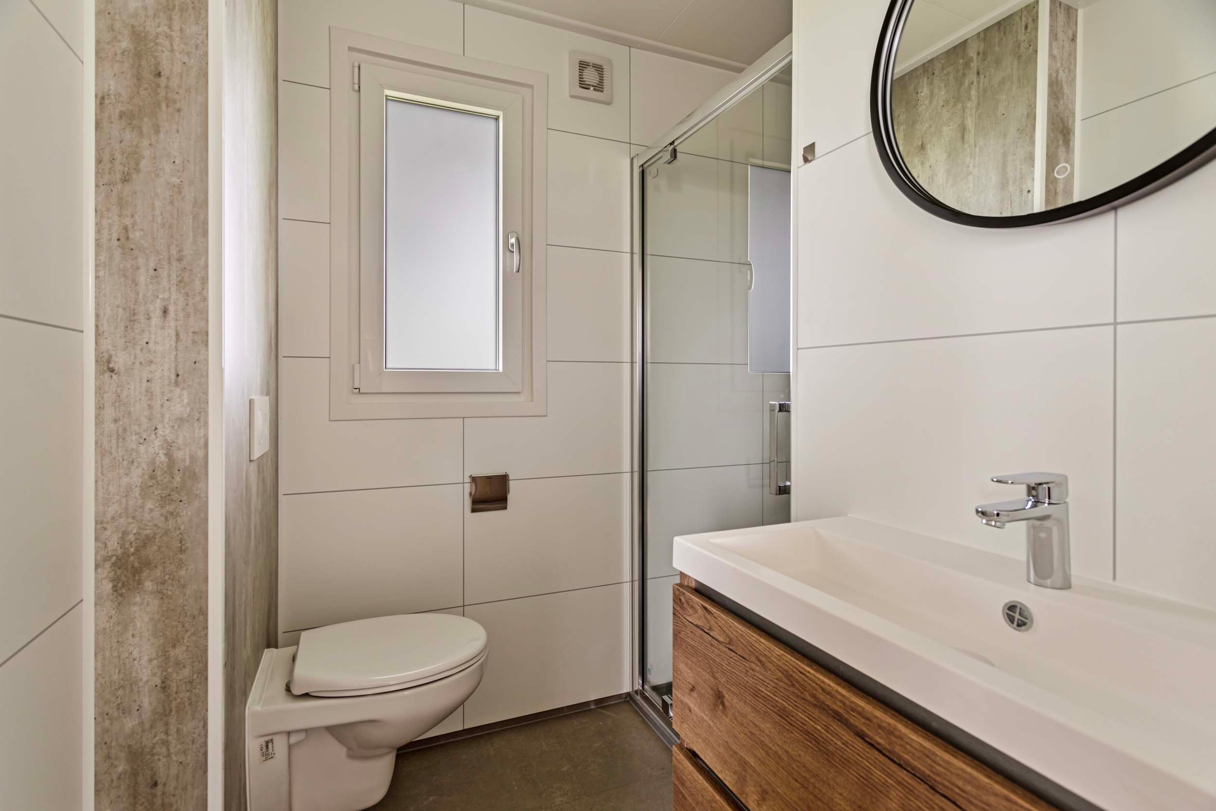 Resort Lexmond - Azura 4 personen - Interieur - Badkamer - 3-1