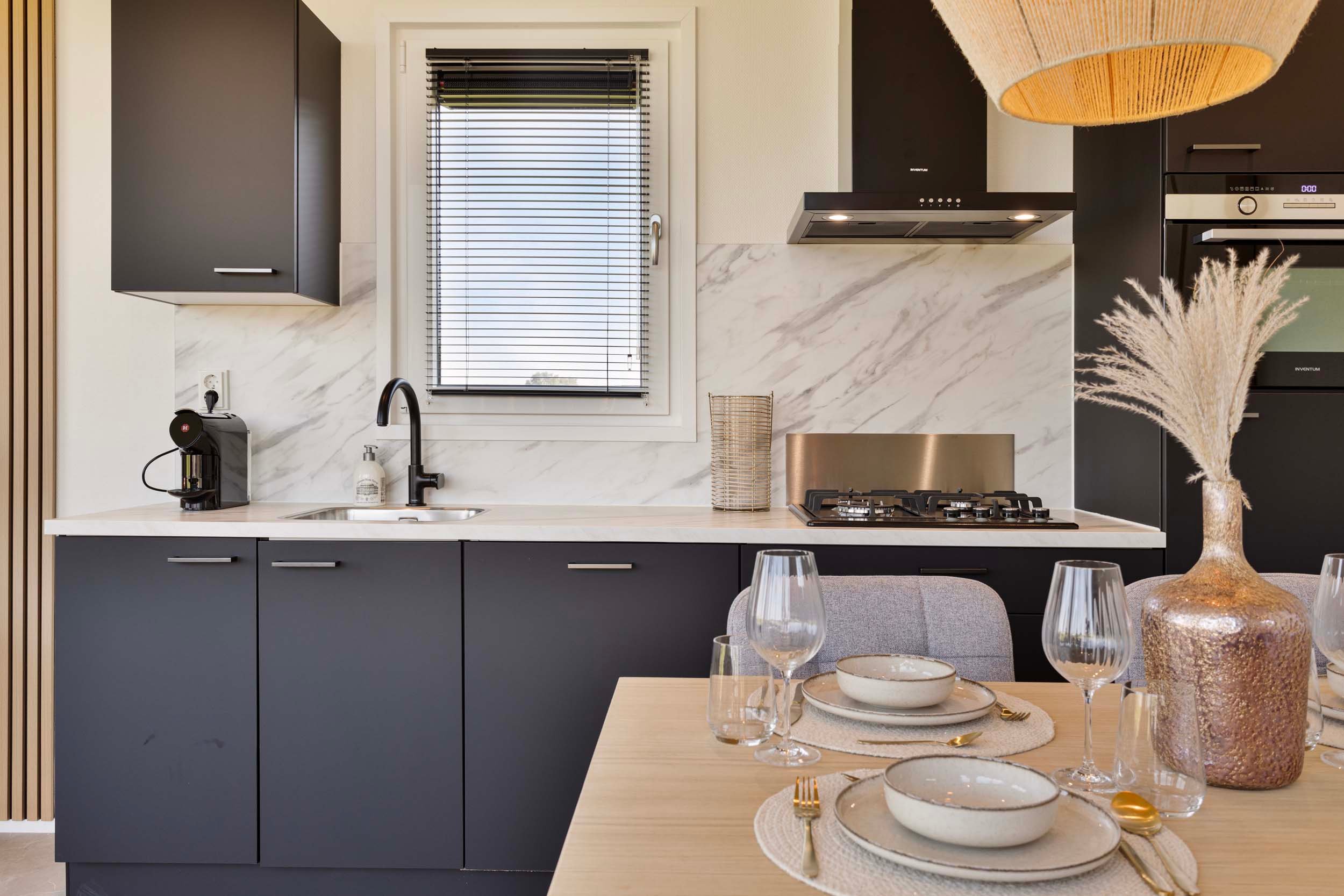 Resort Lexmond - Riviera 4 personen - Interieur - Keuken - 3