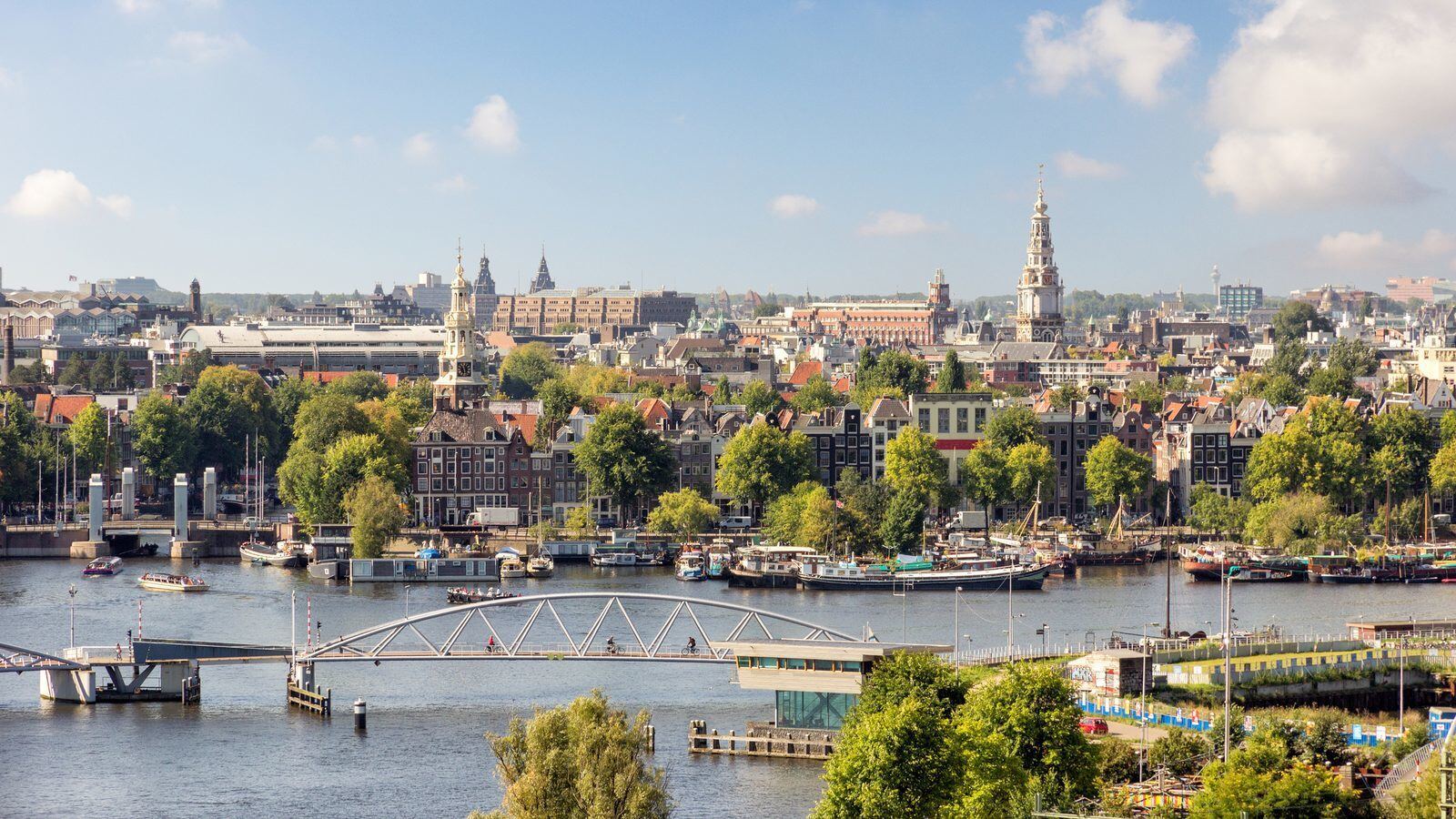 Nederland steeds populairder tien miljoen toeristen in Nederland deze zomer.
